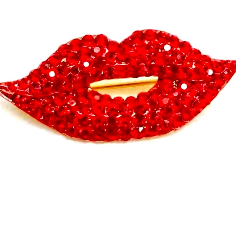 Cubic Zirconia Red Lips Pin